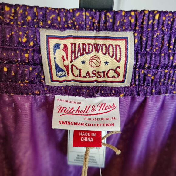 Mitchell & Ness 2009 Los Angeles Lakers Gradient Spray Paint HWC Shorts Large - Picture 2 of 6